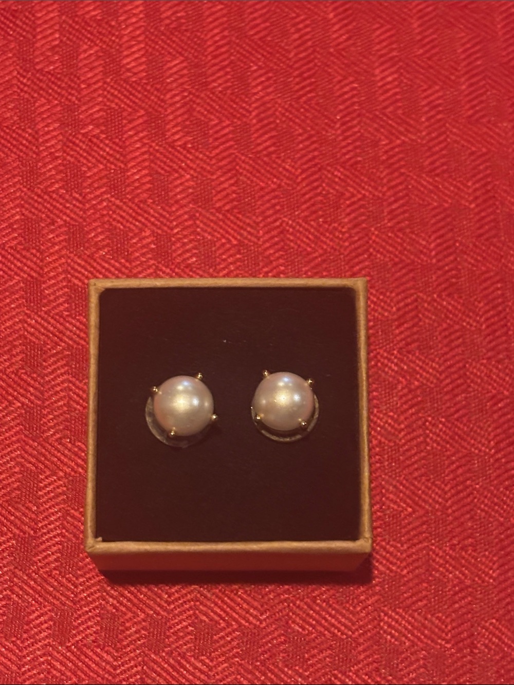 kate spade Pearl Stud Earrings in White and Gold